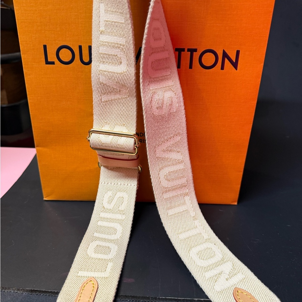 Louis Vuitton Cream Shoulder Bag